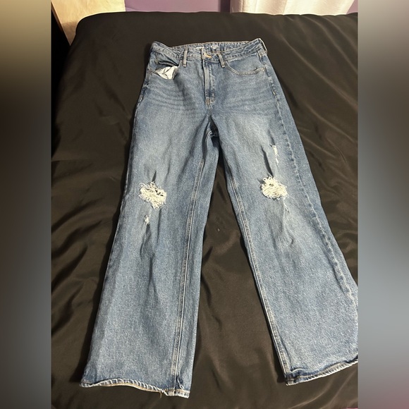 Old Navy Denim - Old Navy Light Blue Distressed Straight Leg Jeans